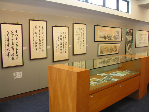 The Ch'ien Mu Library Collection of Paintings, Calligraphy and Publications by Faculty & Students of the Fine Arts Department 錢穆圖書館館藏 - 藝術系師生書畫著作展